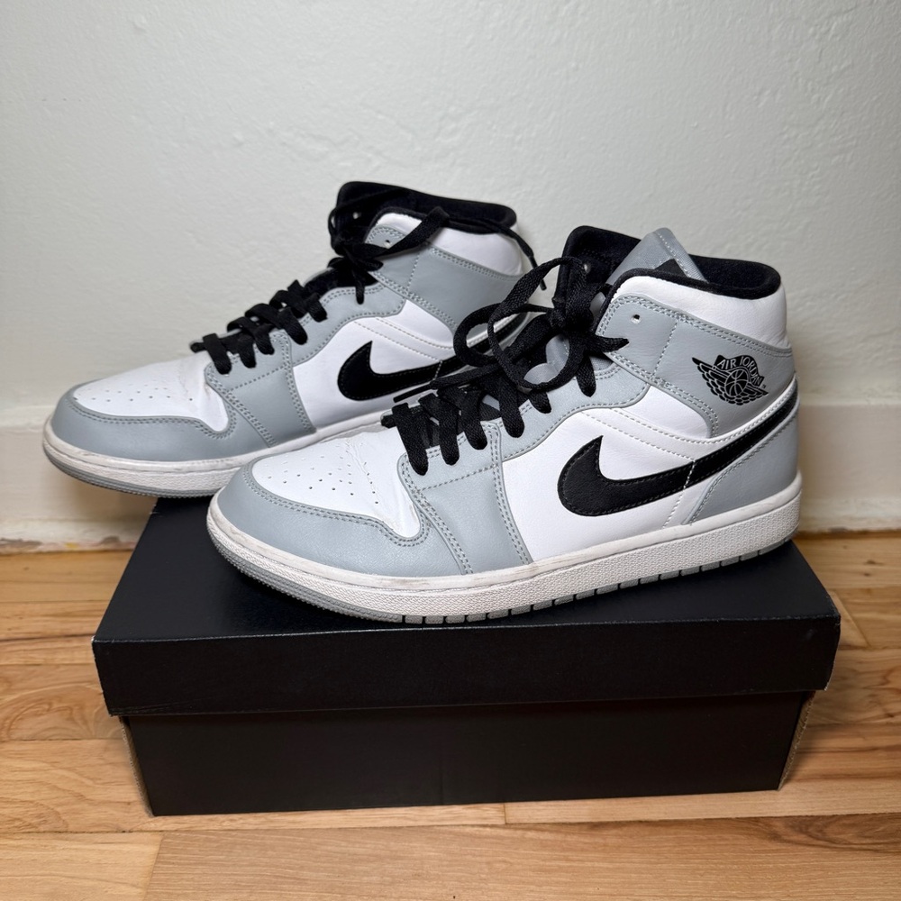 Nike Air Jordan 1 Mid ‘Smoke Grey’ – Size 8.5 Men / 10 Women
